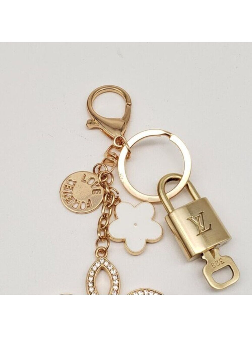 Louis Vuitton Authentic Gold Padlock 🔑 Key + Stylish Unbranded Clover Bag Charm - Picture 7 of 13